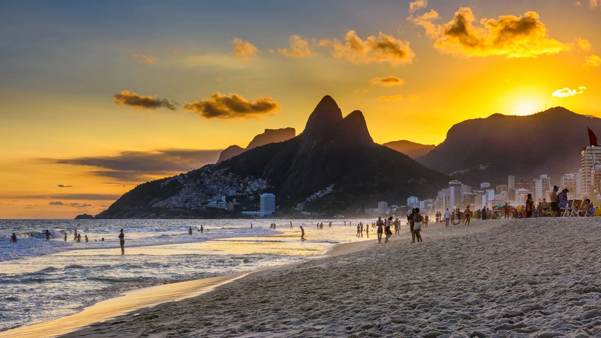 Praia de Ipanema: Guia para Aproveitar o Melhor do Rio de Janeiro