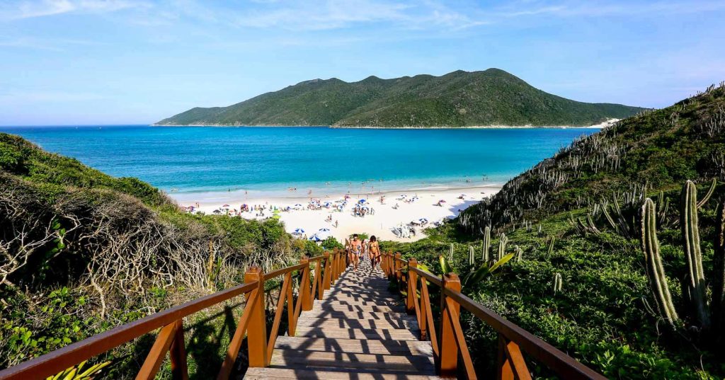 Praia do Pontal do Atalaia: Um Paraíso em Arraial do Cabo
