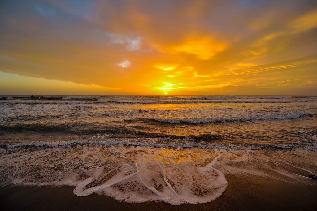 Descubra a Beleza da Praia de Piratininga, Niterói
