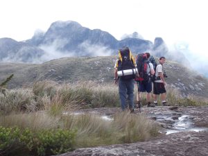 As melhores trilhas em Petrópolis: Natureza e Aventura na Serra