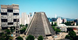 Catedral Metropolitana de São Sebastião: Um Gigante de Concreto e Fé no Coração do Rio